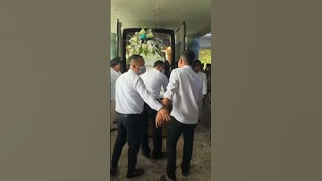 rất đông người đến tiễn đưa dv ngọc trinh mùi ngò gai