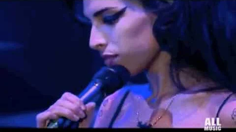 Amy Winehouse - Back to Black amazing live perform...