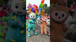 cocomelon wheels on the bus go round