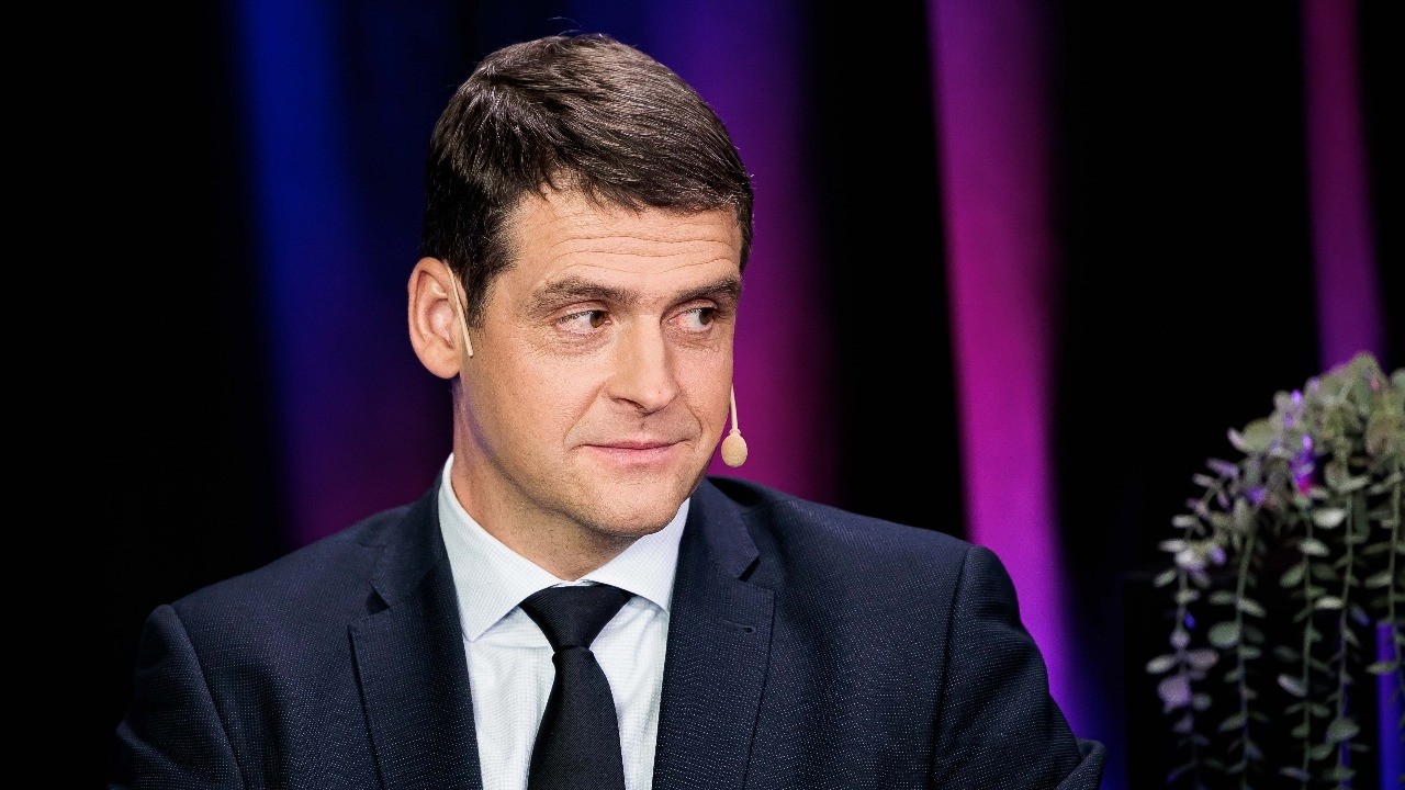 Su siūlymu dekriminalizuoti neapykantos kurstymą susietas politikas siūlo pasigydyti