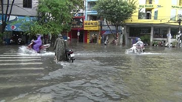 Đà Nẵng mưa to, ngập chưa từng có