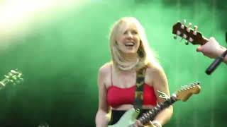 Liz Phair - Fuck And Run - Live (Live Music Video)