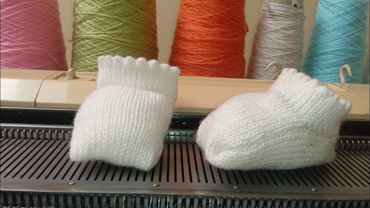 CURSO DE TEJIDO A MÁQUINA N° 23: ZAPATITOS DE BEBE PARA PRINCIPIANTES