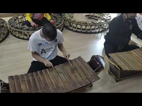 การบรรเลงดนตรีไทยวงปี่พาทย์อรุณจันทรารุ่น 1เพลงแขกต่อยหม้อ