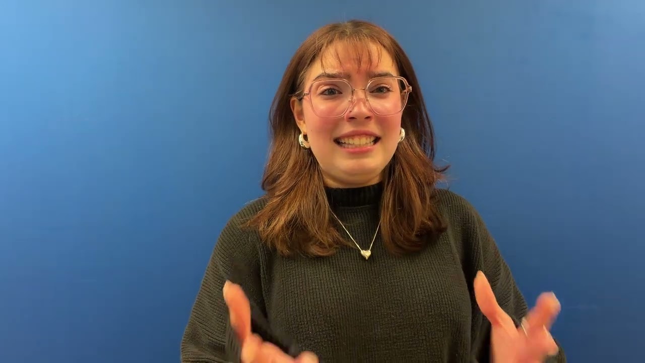 Raina Szwarz sings 'DisneyLand' preview