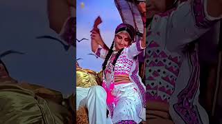 #bollywood #hindisong #song #bollywoodsongs #filmygeetbox #love #ratiagnihotri #amitabshabbhabbir