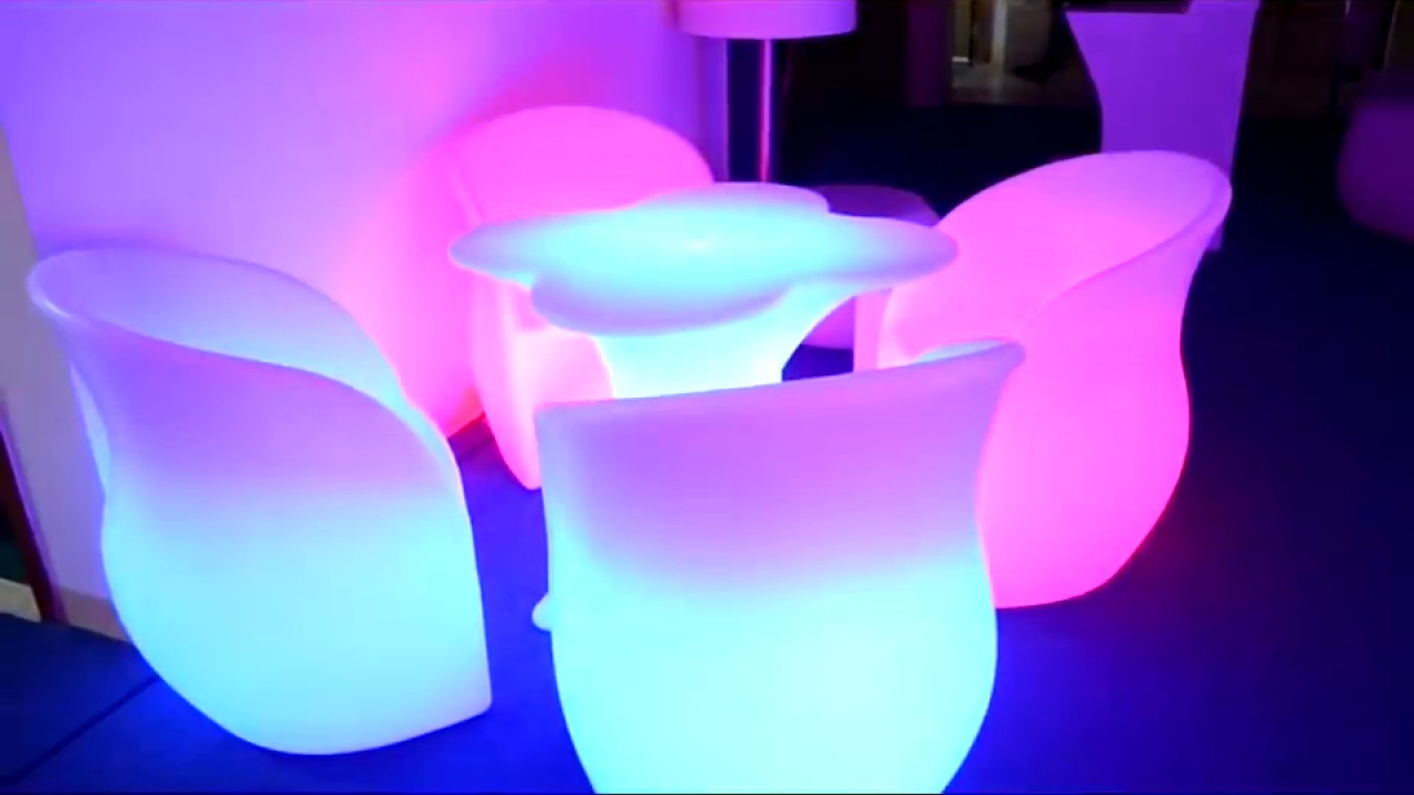 Ensembles de patio de jardin de couleurs RVB 16 meubles led chaises led