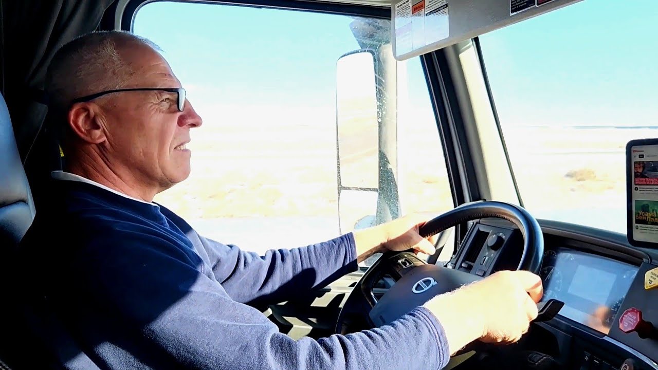 ДАЛЬНОБОЙ 5708 папа за рулём трака в сша!