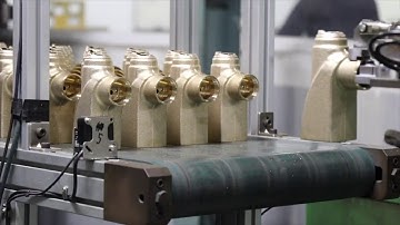 Asservimento macchina utensile cobot Doosan Robotics