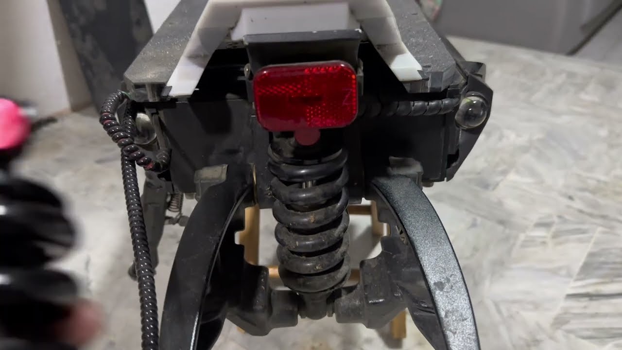 Como cambiar la suspensión de un patin eléctrico amortiguador teverun blade novaride