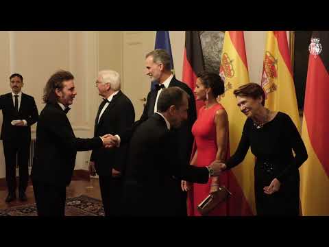Cena de Estado en honor de Sus Majestades los Reyes