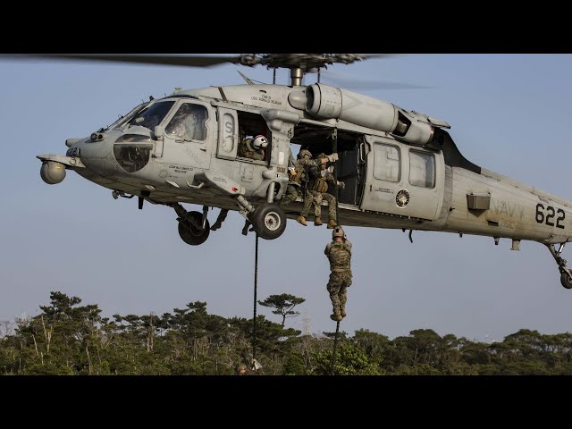 Descending with Precision: Exploring the Thrilling Fast Rope Exercise! 