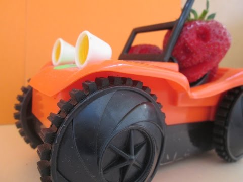 The Finger Family Strawberry Family Nursery Rhyme 