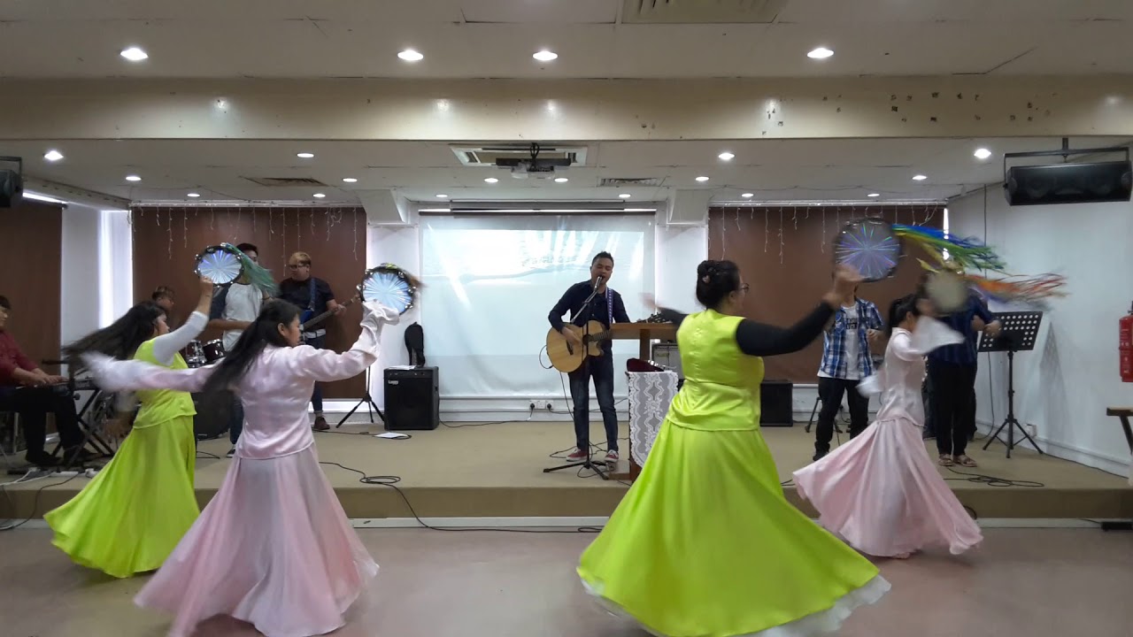 Bersyukurlah - Tambourine Dance (Lyrics & Translation)