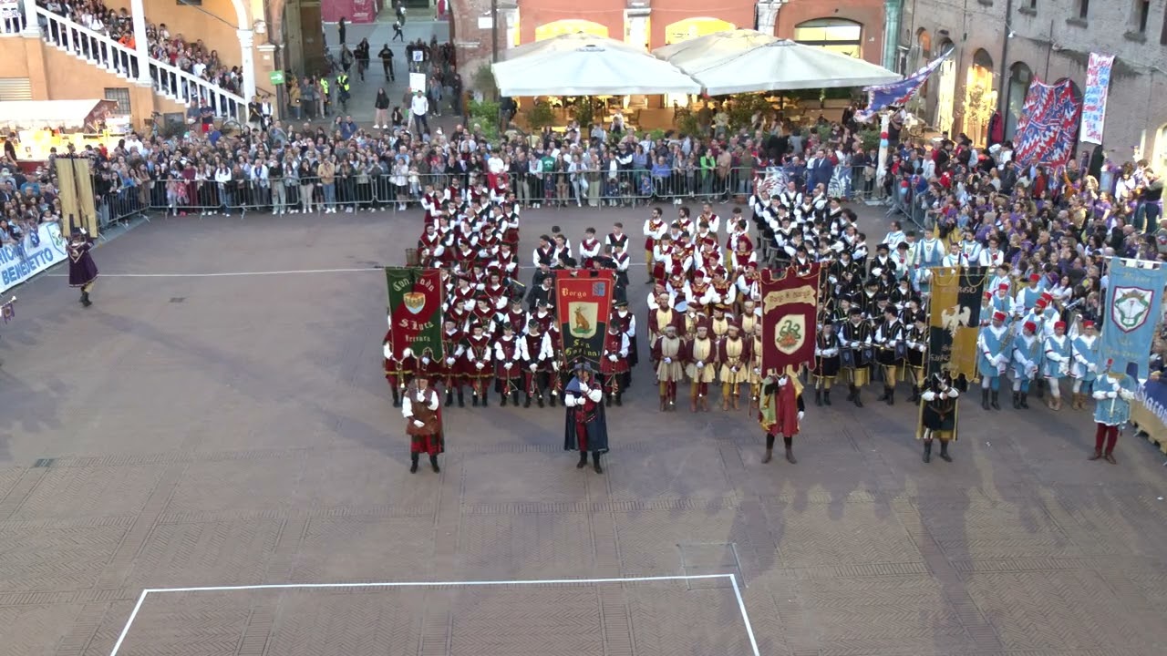 ANTICHI GIOCHI BANDIERE ESTENSI 2025 CERIMONIA DI APERTURA