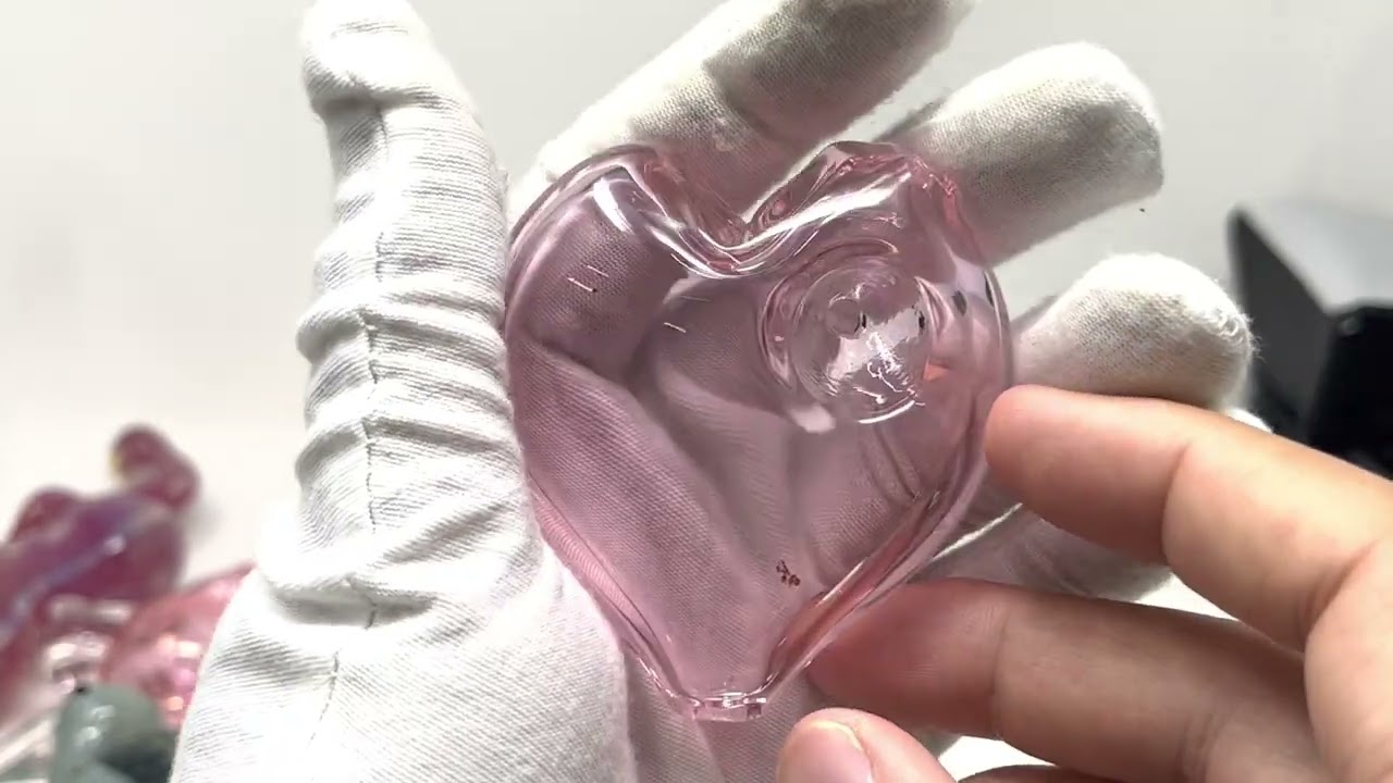 Review of 3" Pink Hearts Glass Spoon Pipe