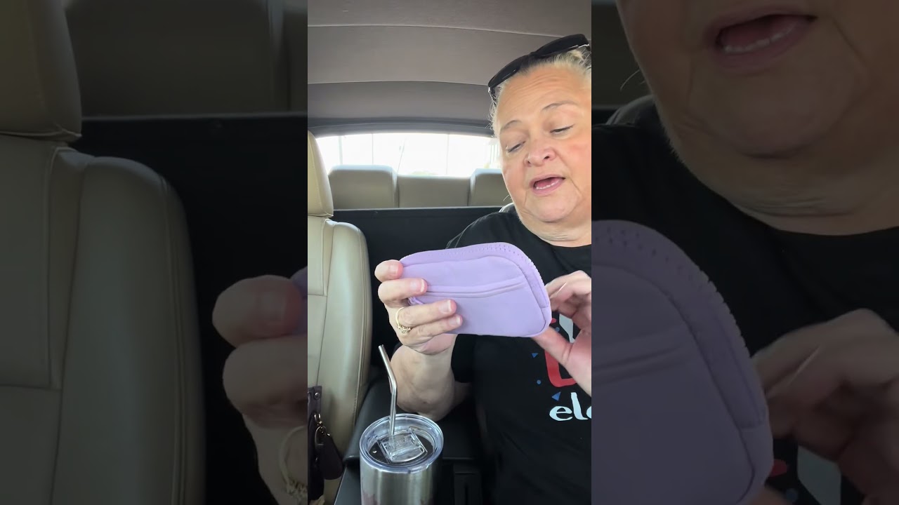 Easy Access Wallet: Small, Cute, and Convenient!