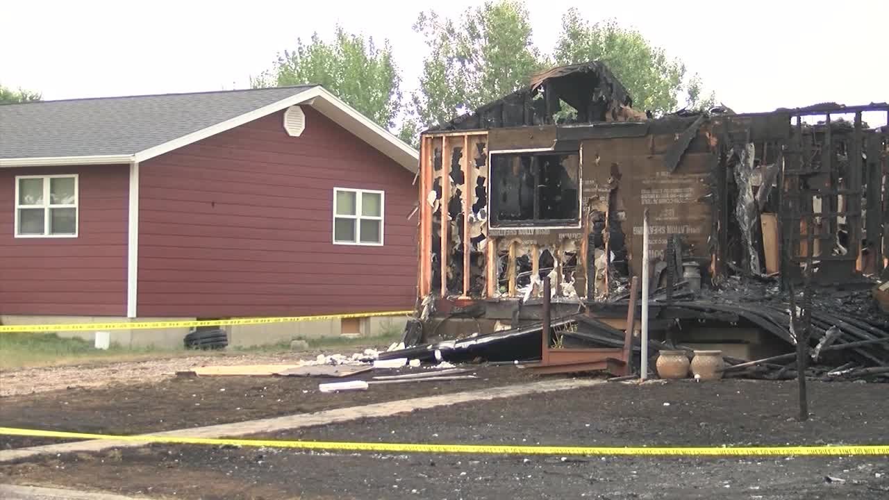 Sheriff's Office investigating Thursday's Sun Prairie house fire - YouTube