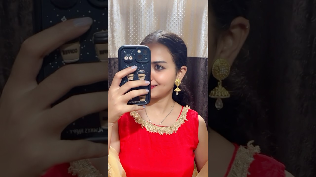 Red skirt suit ❤️ 