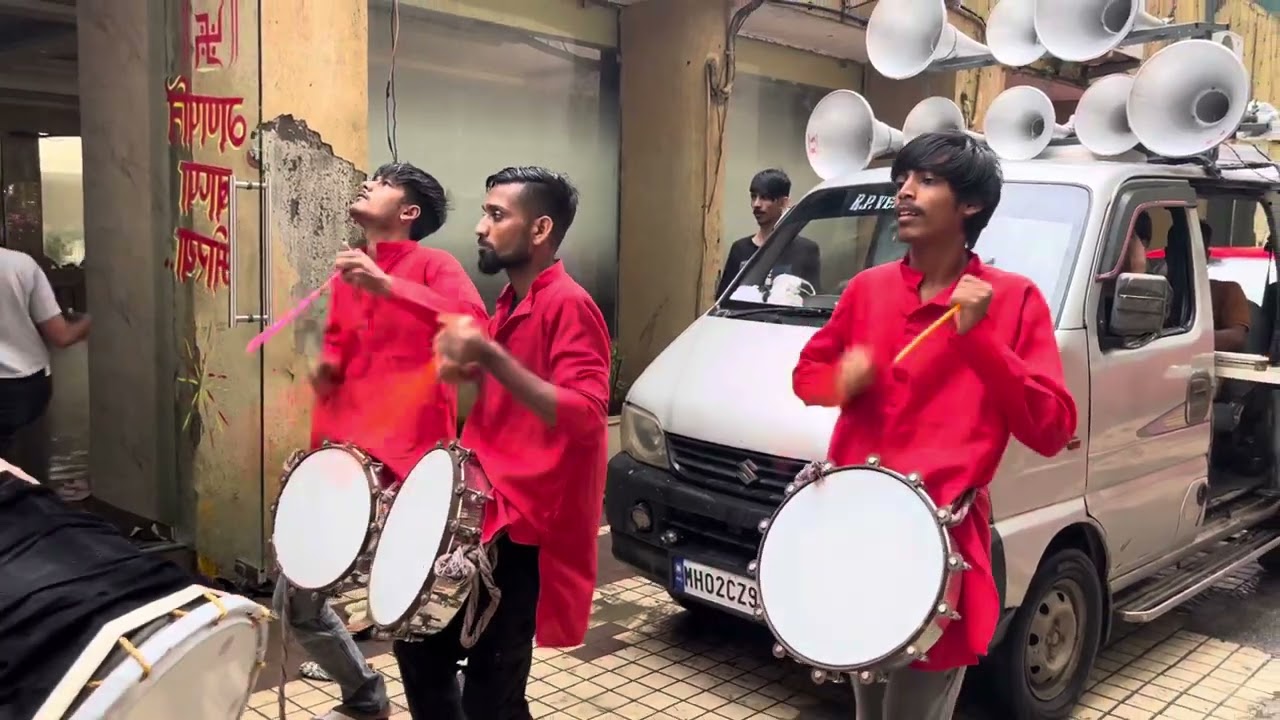 Deva shree ganesha and jai shree ram song.