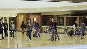 Pacific Place Julius Popp BIT.FALL Installation