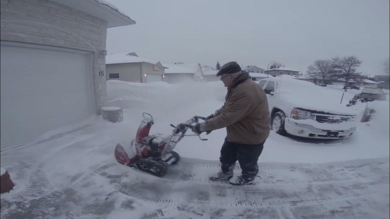Honda HS55 track snow blower / Old Man Winter YouTube