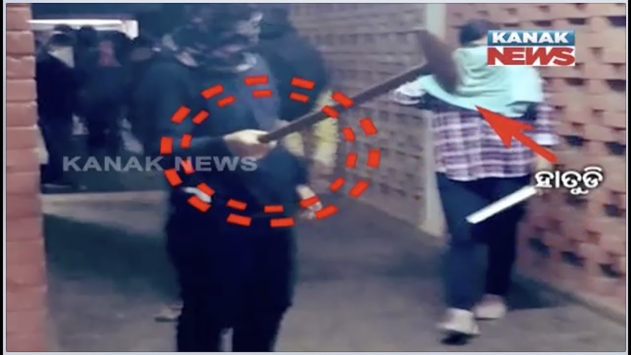 Delhi Police Files FIR Against JNUSU Chief Aishe Ghosh