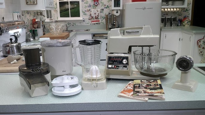 My first vintage kitchen gadget; a Hamilton beach blender, model 585-2.  Still works and currently trying to figure out what year it is :  r/vintagekitchentoys