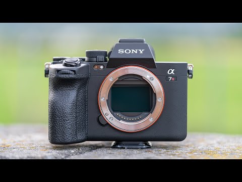 Sony A7R V Review - Master of Many Trades [ 2023 ]
