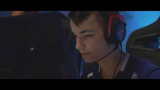 Видео В 15 ЛЕТ ОН ЗАРАБОТАЛ 1 000 000₽ ИГРАЯ В CS:GO (автор: AZ)