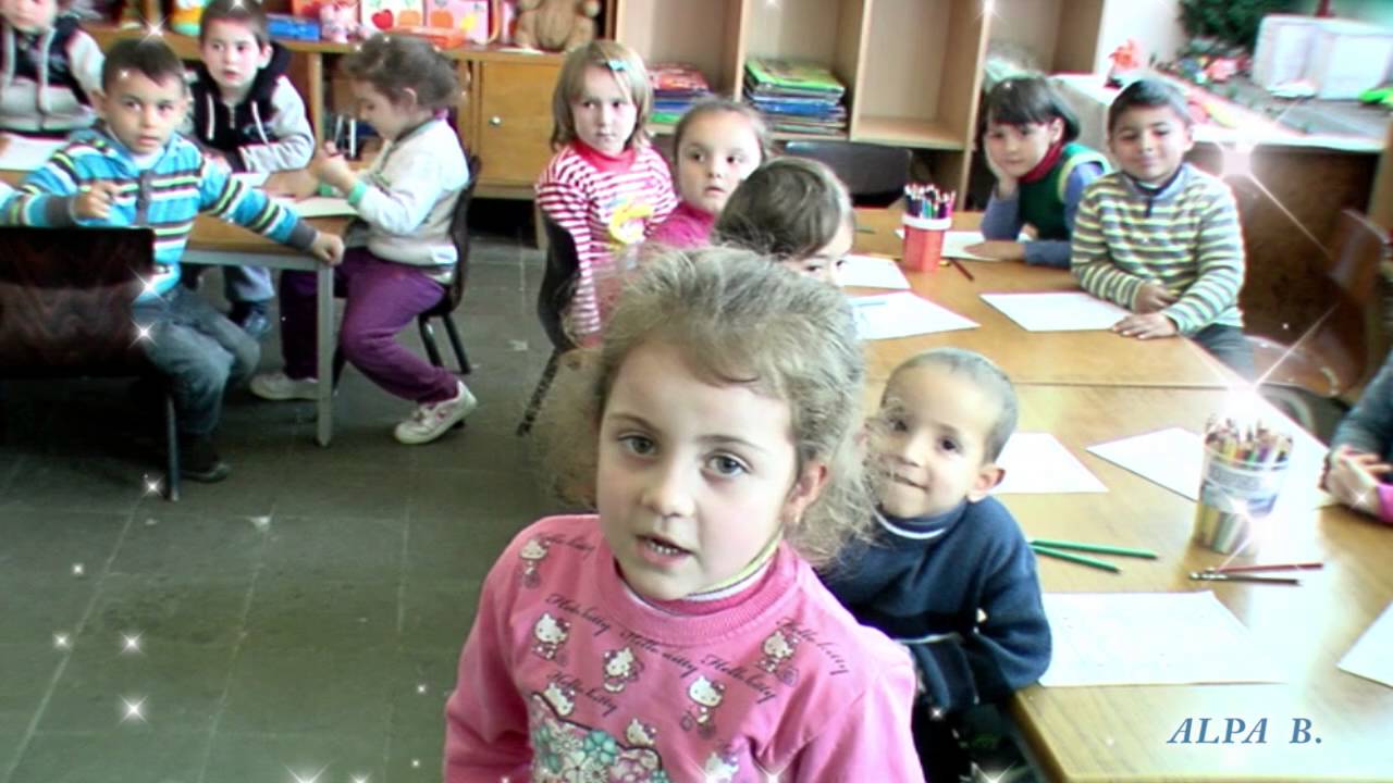 Me fëmijët e kopshtit të shkollës 9-vjeçare 