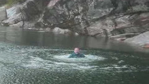 Pseudo Ponte Brolla Cliffdiving starring Chris