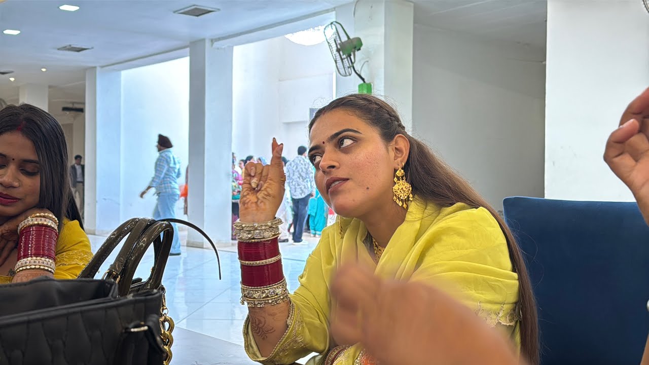 ਕਾਫ਼ੀ ਸਮੇਂ ਬਾਅਦ ਅੱਜ ਮਿਲੇ|| ਪੁਰਾਣੇ ਯਾਰ || ਵਿਆਹ ਵਿੱਚ ਰੌਣਕਾ 🥰😬||#yaari #viral #funny #comedy #fun #yaar