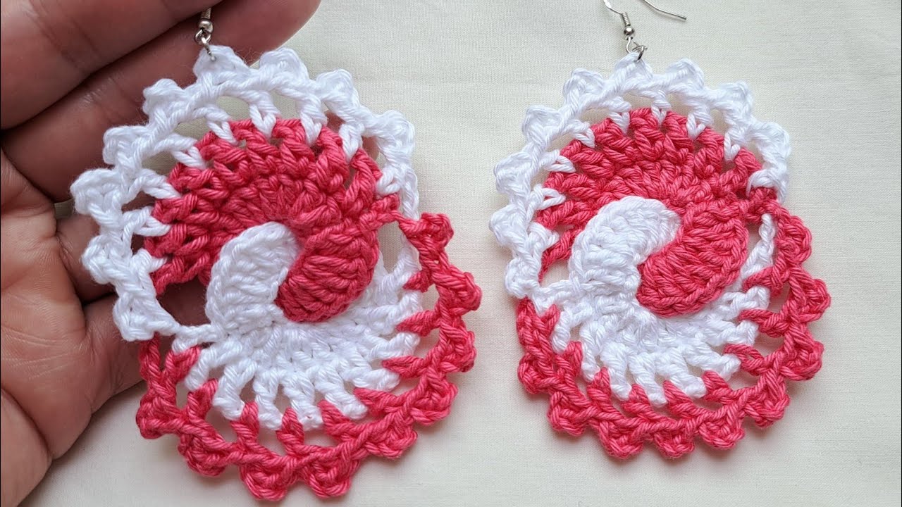 Brinco Infinito em crochê entrelaçado