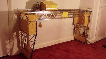 Meccano Set Ten (10.10) Automatic gantry crane
