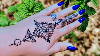 حناء العيد سهل وخفيف  // نقشة خفيفة في اليد // How to draw simple henna design