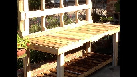 Using pallets to build a potting bench
