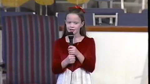 19951224   Kristen Bain Singing at Cottondale