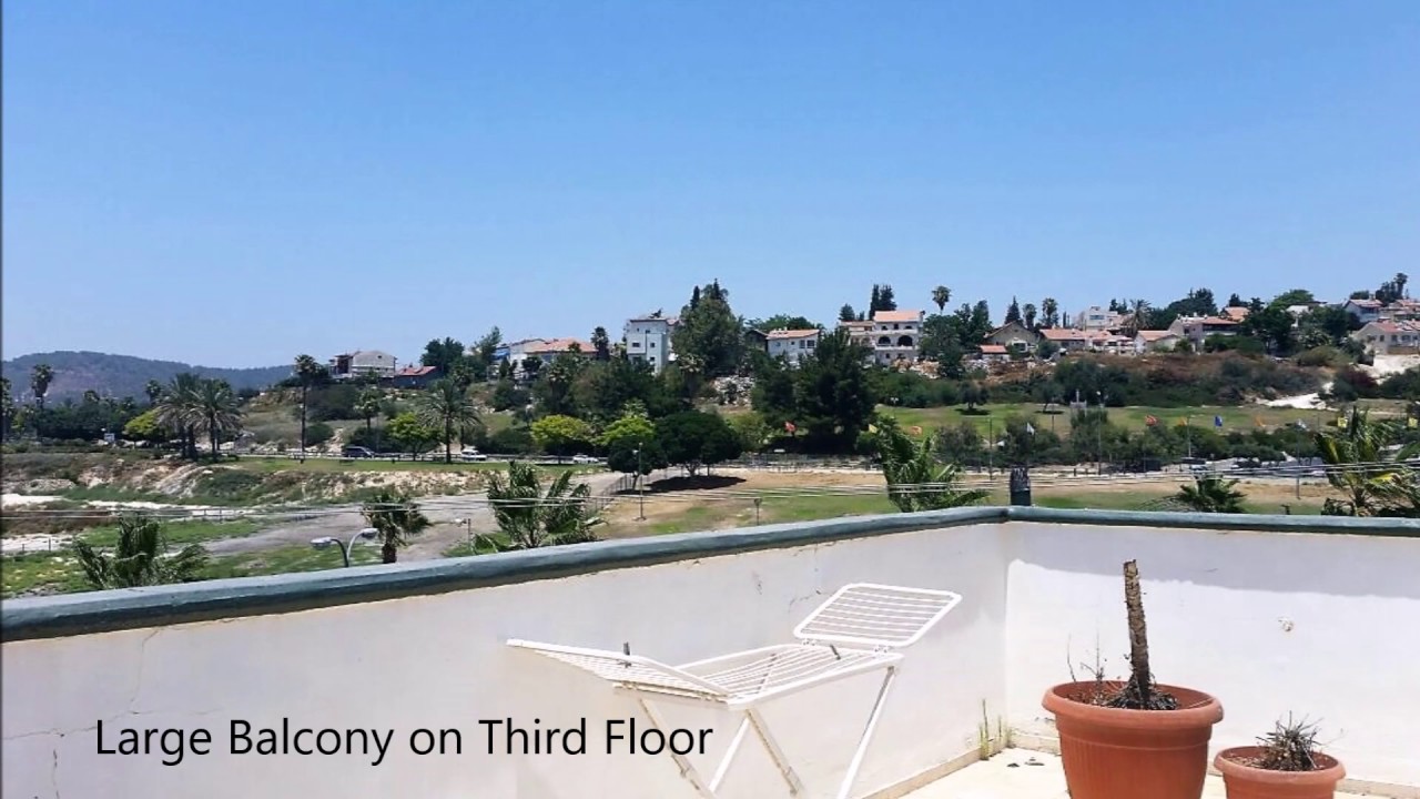 Semi-Attached House in Beit Shemesh for SALE on HaShita Street