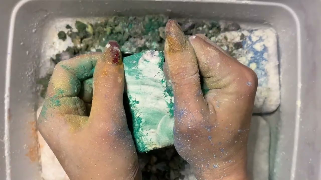 Floralfoam slices w/ cornstarch & pigments! ASMR 