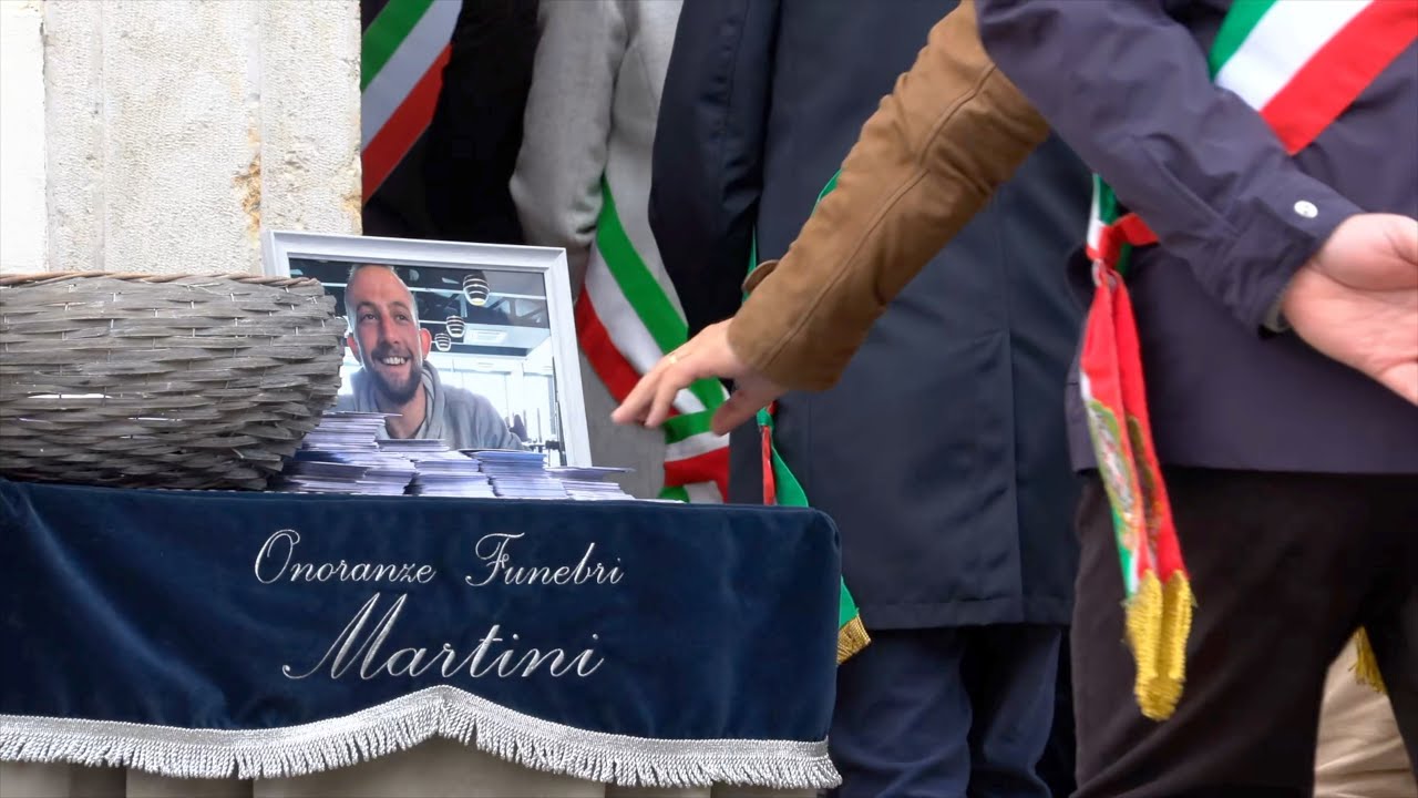 Caldes (Trento), i funerali di Andrea Papi, ucciso da un orso nei boschi