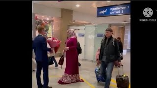 Макка Межиева прилетела в Санкт-Петербург и спела Ой Мороз Мороз Макка Межиева прилетела в Санкт-Петербург и спела Ой Мороз Мороз