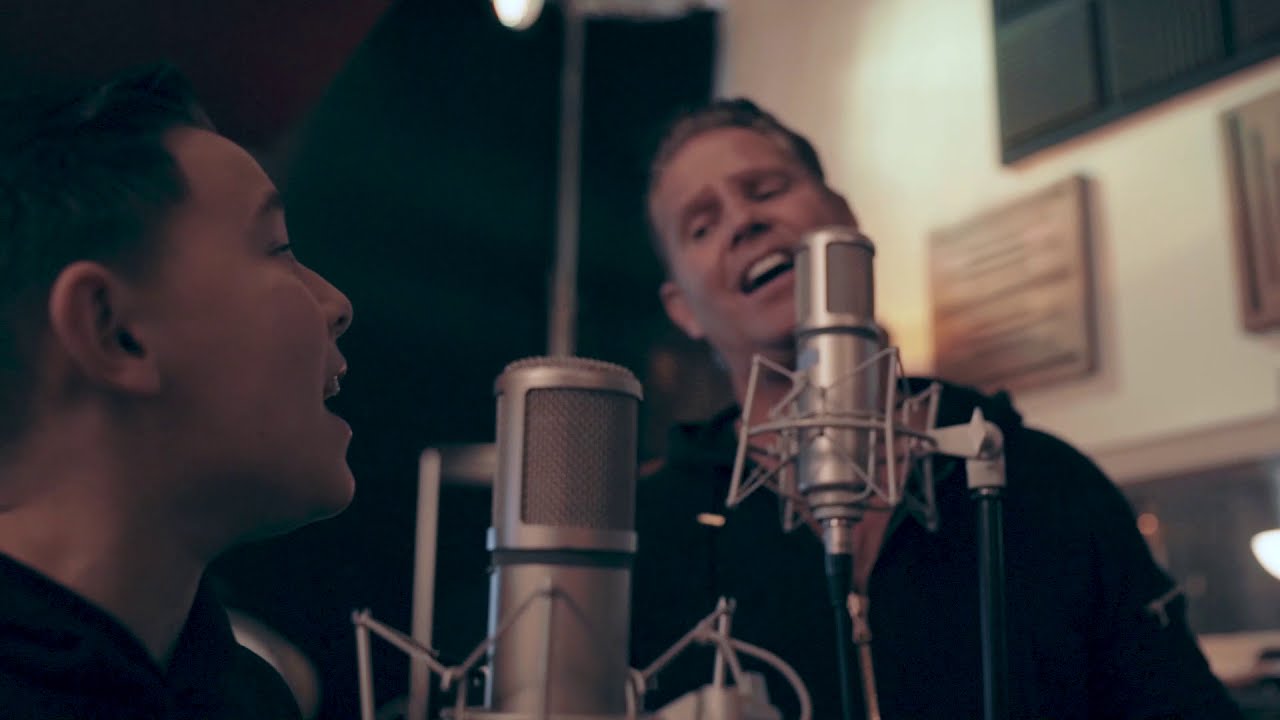 Danny de Munk & Silver Metz - Geen Kerstmis (Officiële Videoclip)