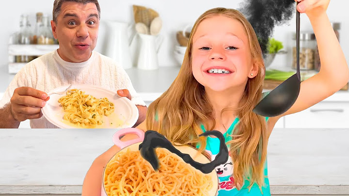 Nastya dan teman-temannya sebagai juru masak
