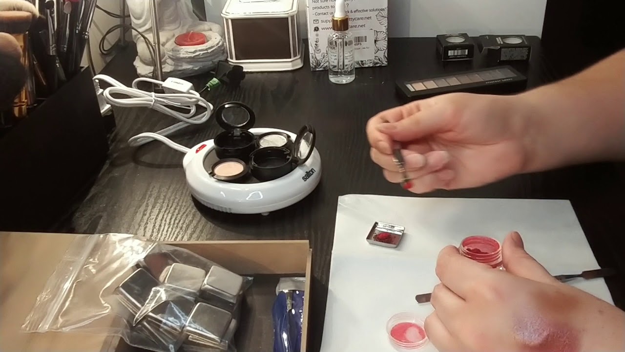 Depotting my MAC eyeshadow and making a Frankenshadow