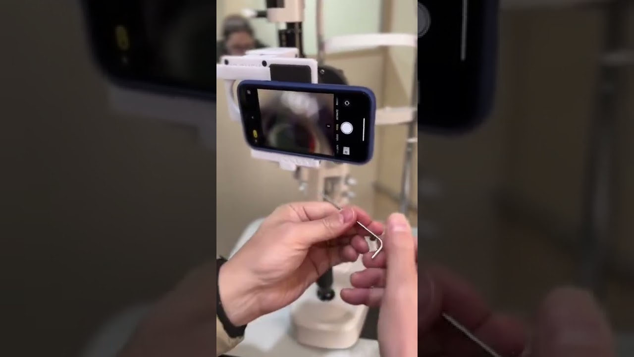 Montando o Ocufy na lâmpada de fenda.