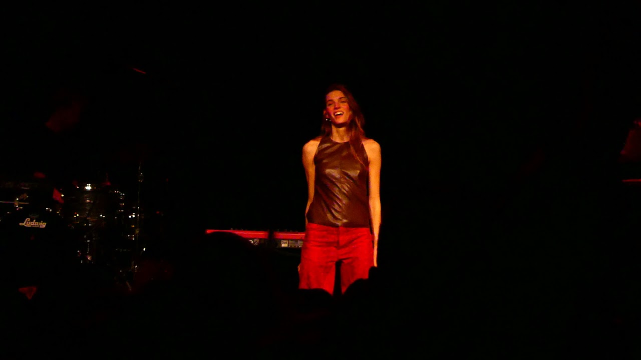 Charlotte Cardin. "Meaningless" Live @Williamsburg Music Hall, NY 11.11.21