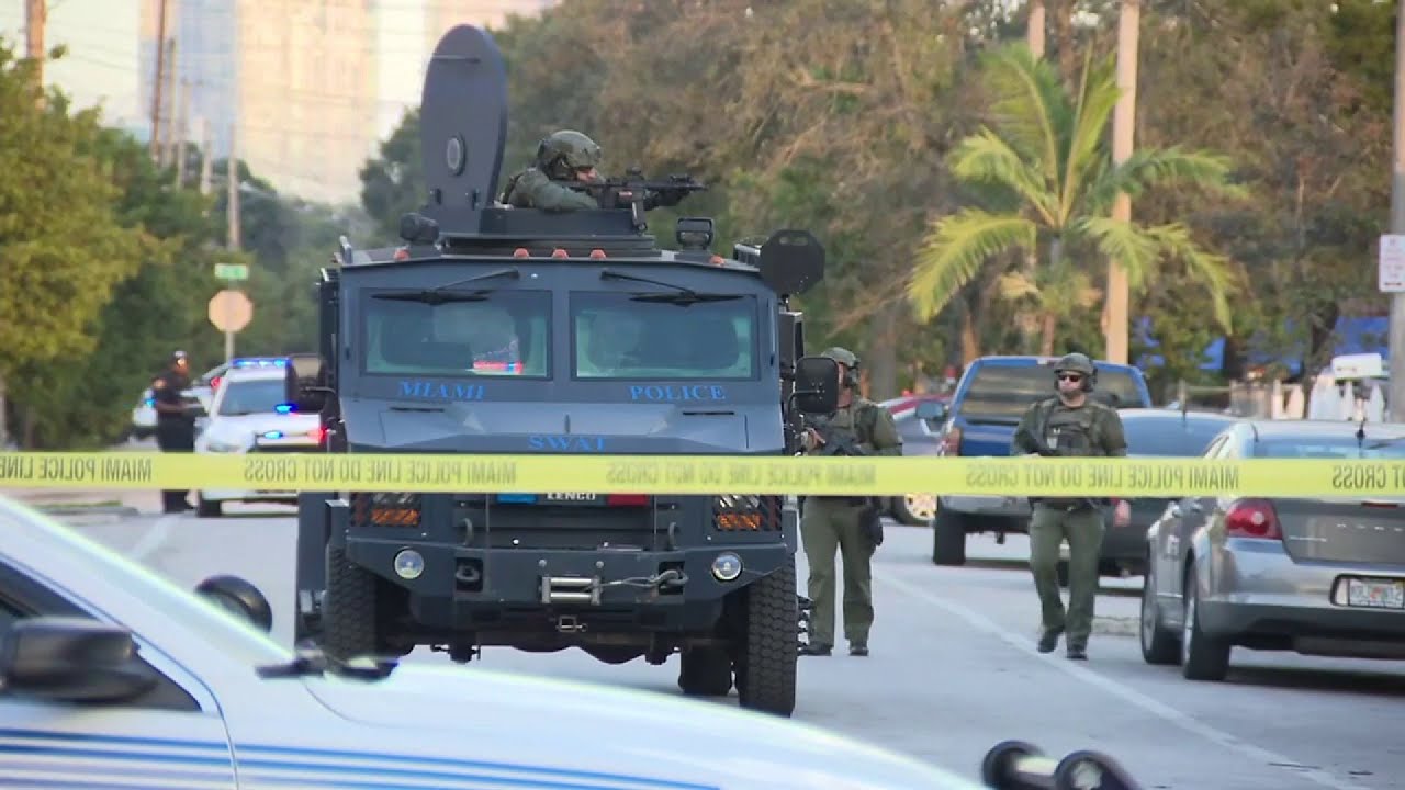 4 suspects detained after midday shooting in Miami - YouTube