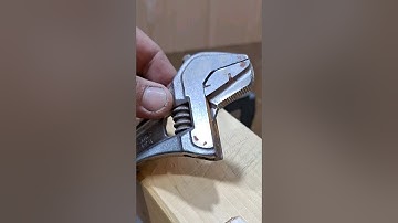 Remove Nails from Wood #howto #diy #tips #tutorial #youtubeshorts #shorts