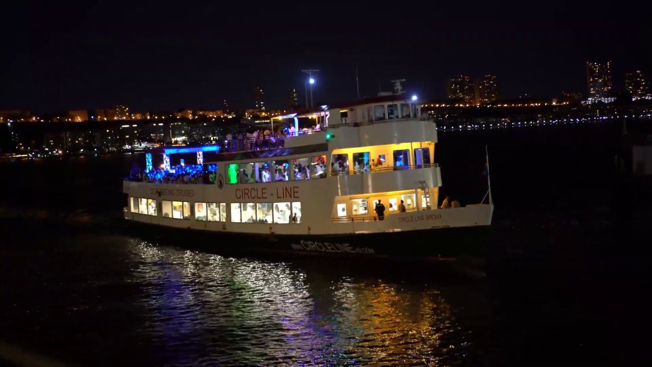 Circle Line Party Boat On The Hudson River In New York Youtube